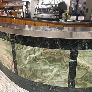 Hotel A La Pinte Du Nord, Paris